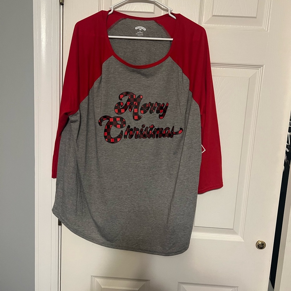 NWT Red and Gray Merry Christmas Raglan Shirt 3/4 sleeve 1X(16W-18W)